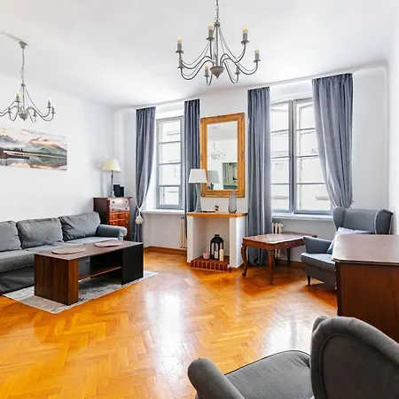 Charming In The Heart Of Old Town شقة *